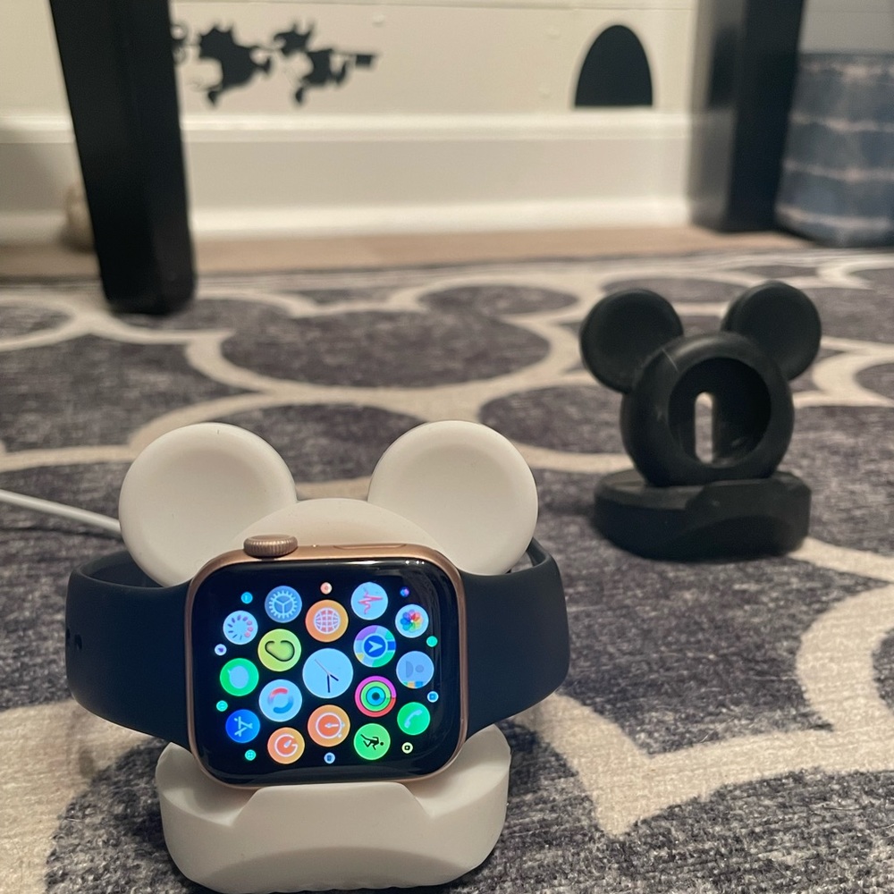 2/$10 Apple Watch iwatch Silicone Docking Station Stand Disney theme Mickey Mo…